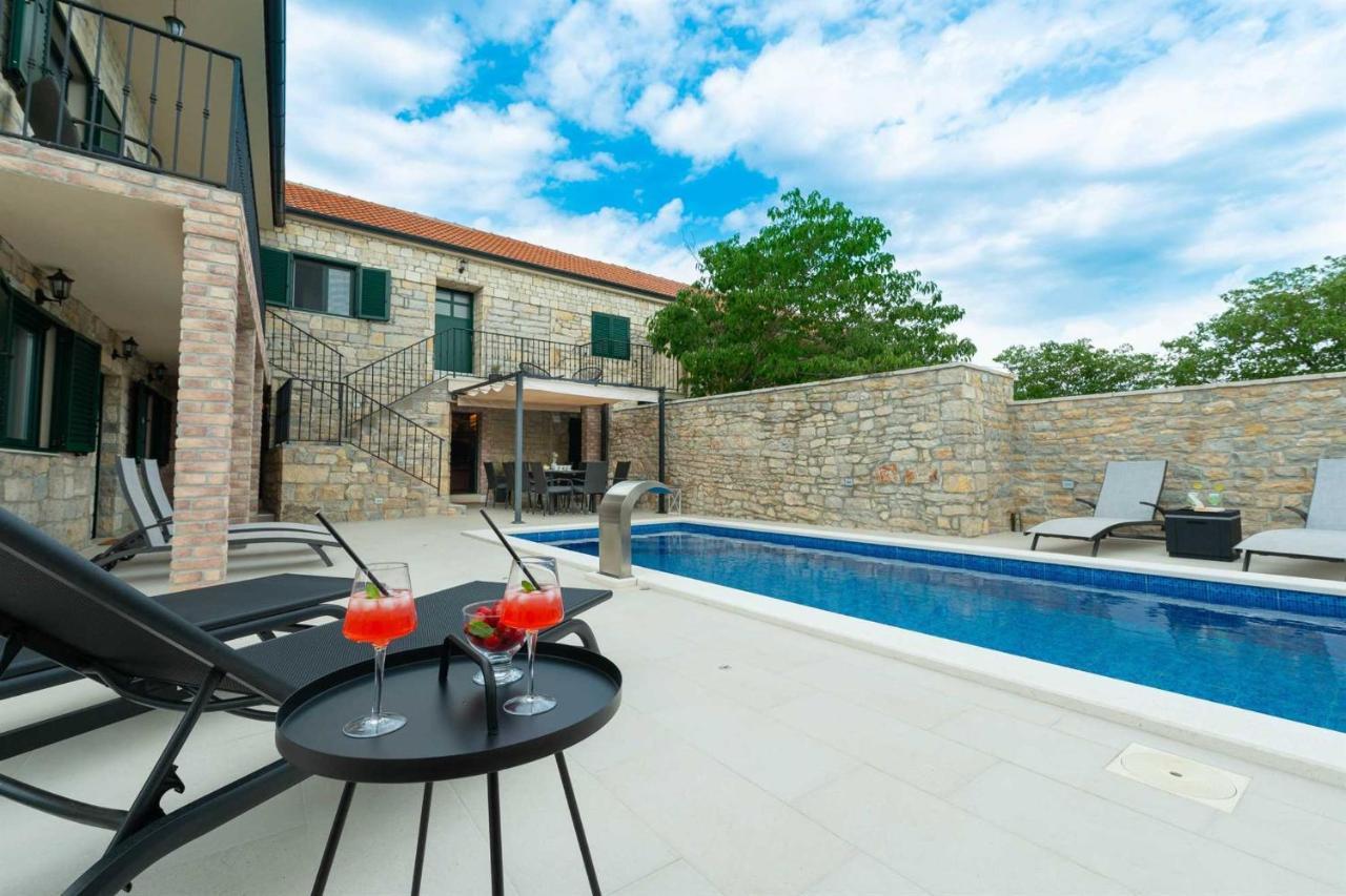 Stone Villa Didovi Snovi With Heated Pool Lisane Ostrovicke Εξωτερικό φωτογραφία